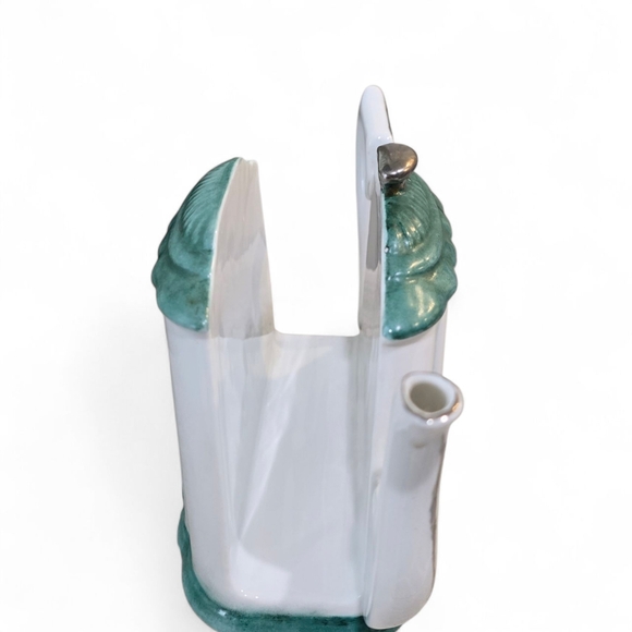 Vintage Ceramic Teapot-Shaped Napkin Holder – White & Green Ribbed Design - Picture 3 of 6